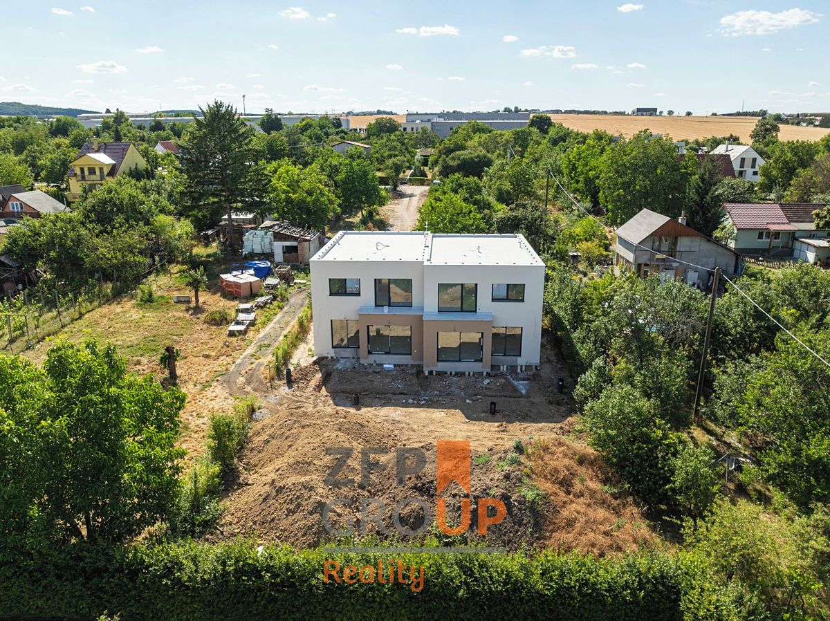 Prodej rodinného domu 168 m², pozemek 700 m² – fotografie 3