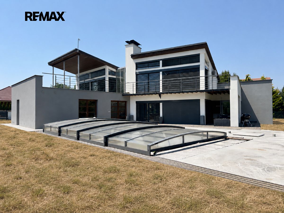 Prodej rodinného domu 248 m², pozemek 3000 m²