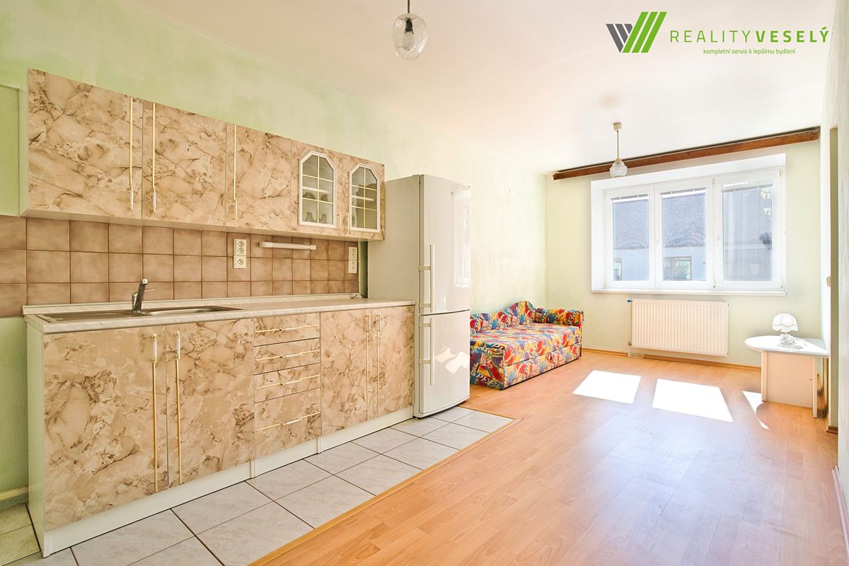 Prodej rodinného domu 150 m², pozemek 1049 m² – fotografie 4