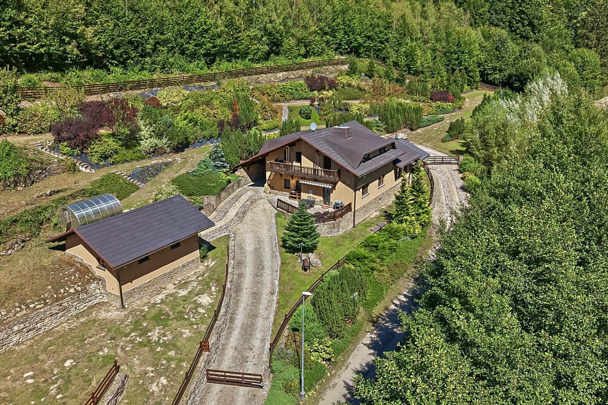 Prodej komerční nemovitosti 247 m² – fotografie 2
