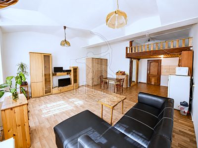 Prodej rodinného domu 454 m², pozemek 164 m²