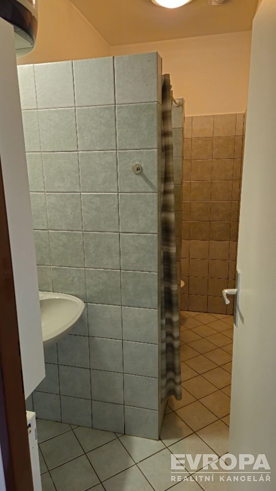 Pronájem bytu 1+kk 21 m² – fotografie 2