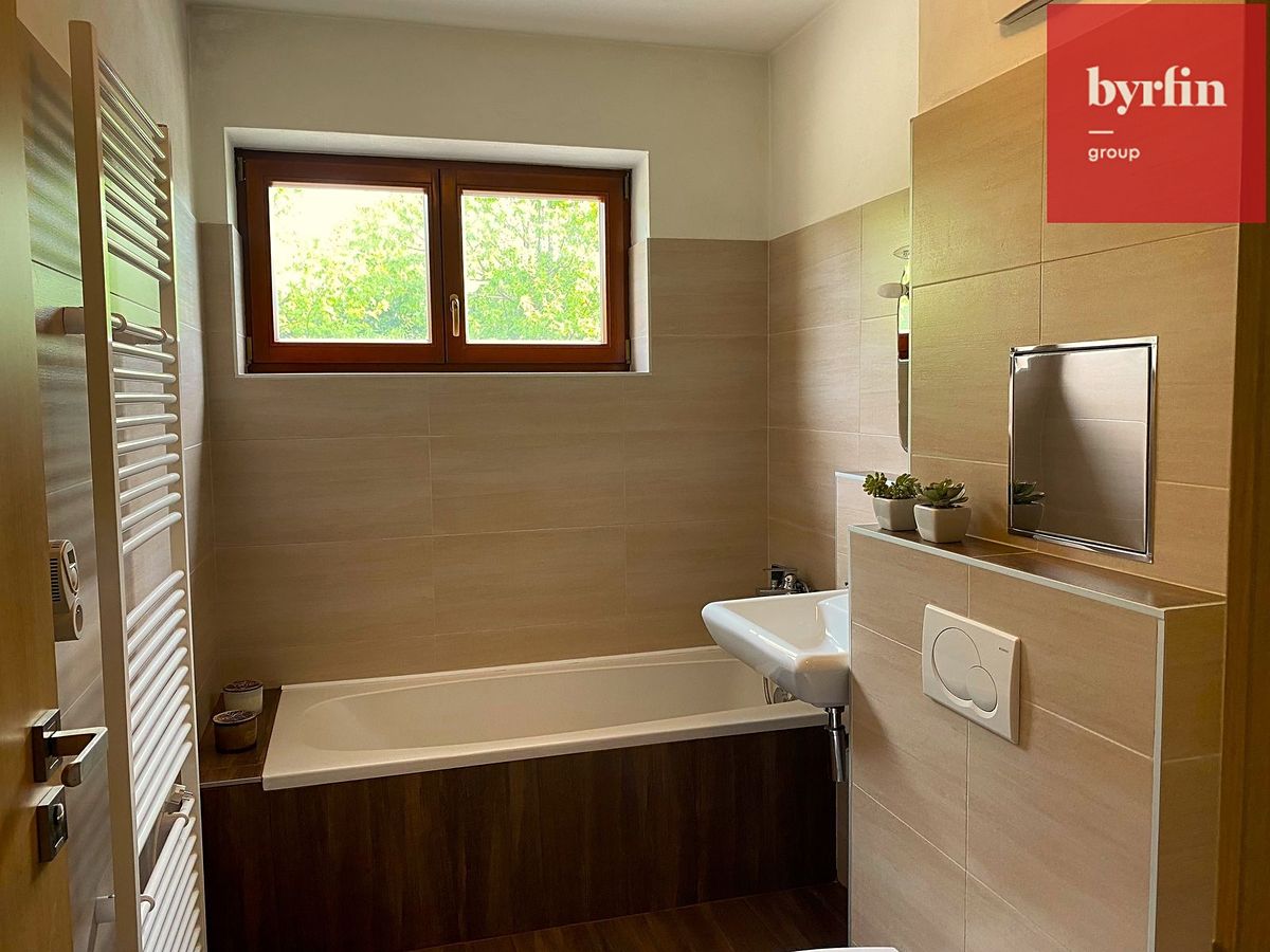 Pronájem bytu 1+kk 36 m² – fotografie 4