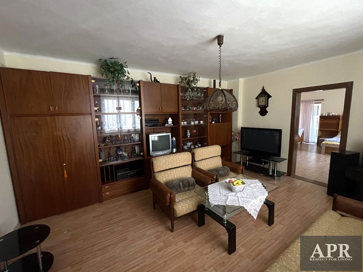 Prodej rodinného domu 100 m², pozemek 989 m² – fotografie 3