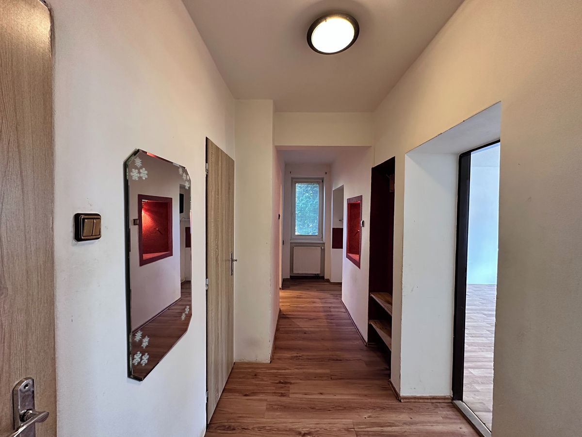 Pronájem bytu 2+1 60 m² – fotografie 3