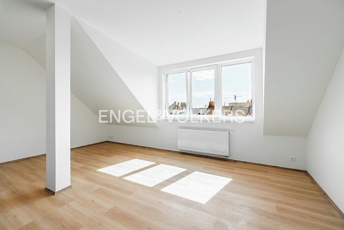 Pronájem bytu 2+kk 65 m²
