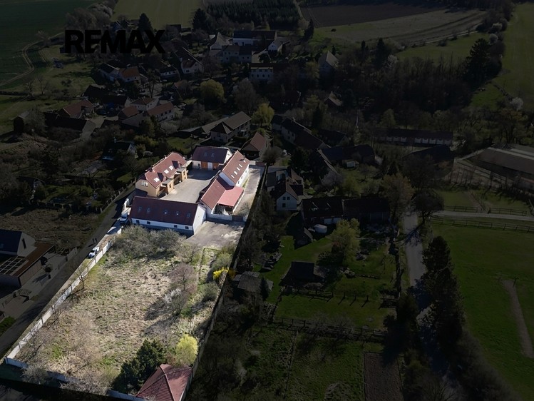 Prodej domu, 1 145 m² (9 z 36)