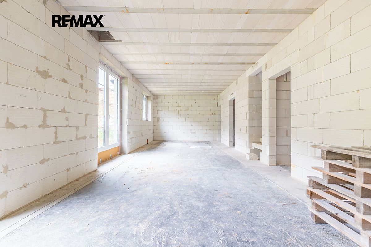 Prodej rodinného domu 169 m², pozemek 252 m² – fotografie 2