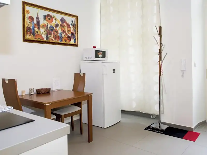 Pronájem bytu 1+1 35 m², Praha – náhled fotky 2