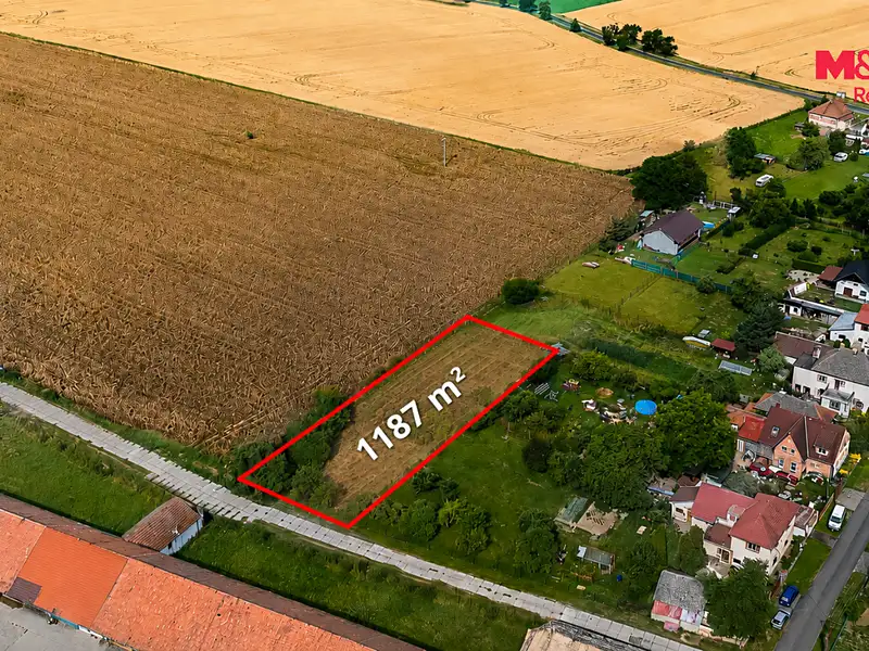 Prodej stavebního pozemku 1187 m², Hostovlice – náhled fotky 2