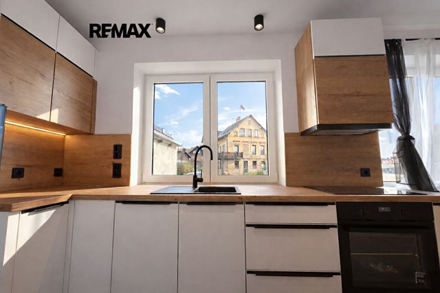 Pronájem bytu 1+kk 32 m² – fotografie 4