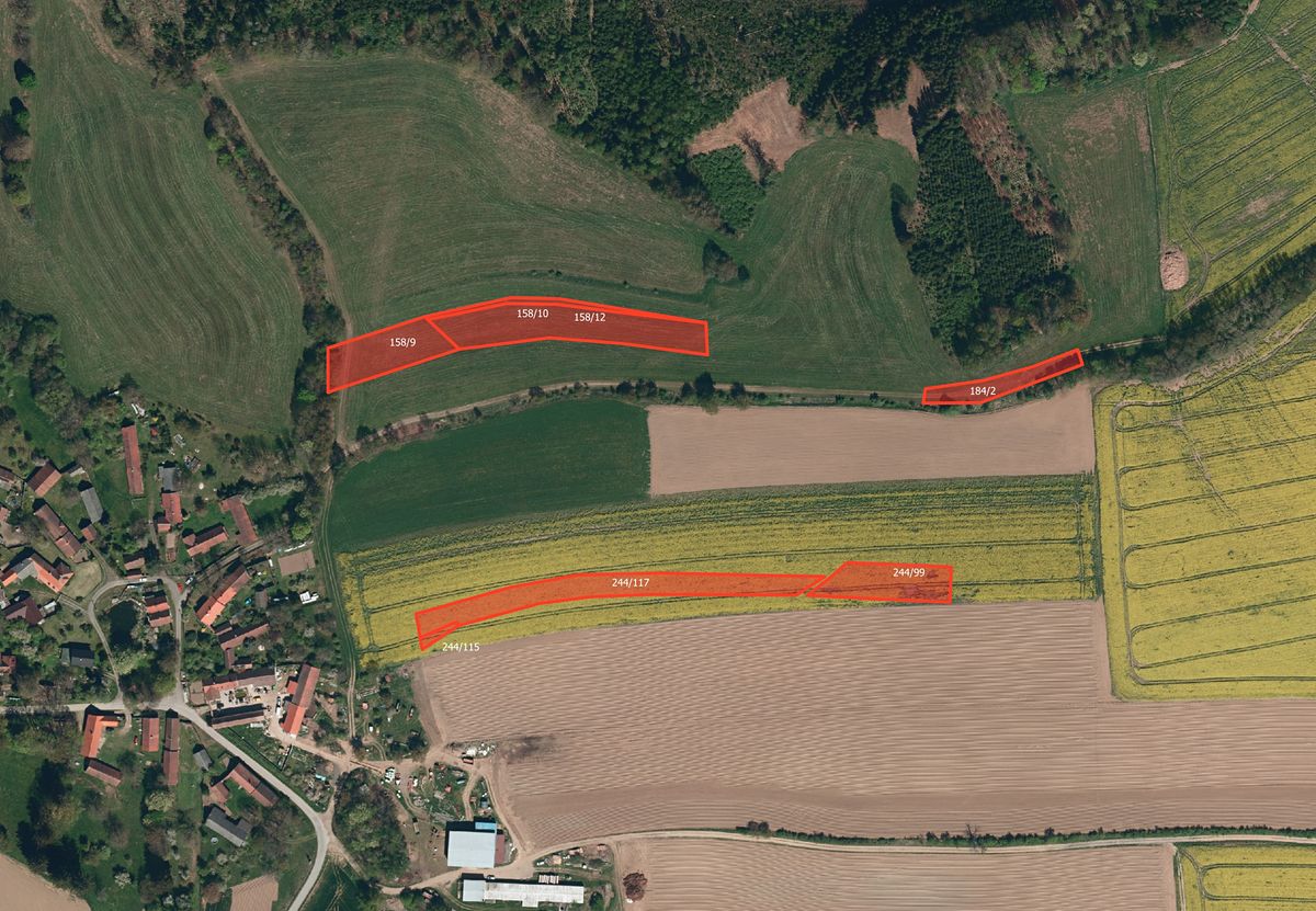 Prodej pole 10988 m²