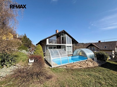 Prodej  rodinného domu 306 m², pozemek 1 014 m²
