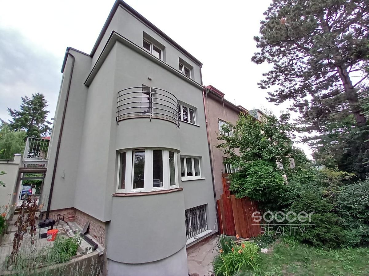 Pronájem bytu 2+kk 50 m² – fotografie 3