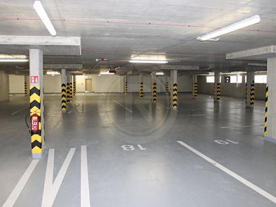 Pronájem garážového stání 18 m²
