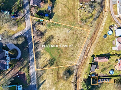 Prodej  stavebního pozemku 2 228 m²