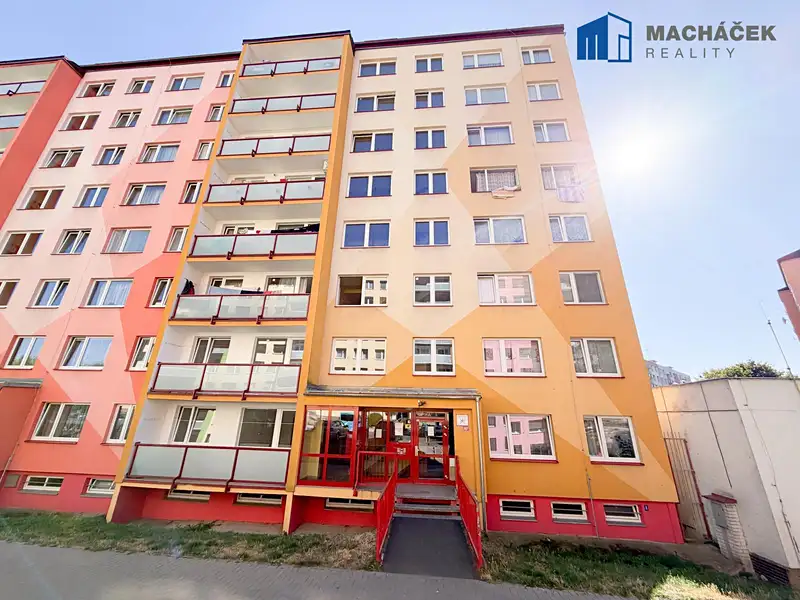 Prodej bytu 3+1 72 m², Krupka – náhled fotky 1