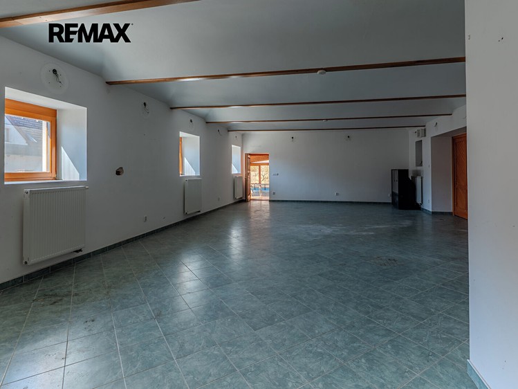 Prodej domu, 1 145 m² (23 z 27)