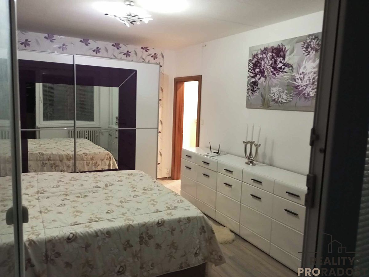 Pronájem bytu 2+1 87 m² – fotografie 4