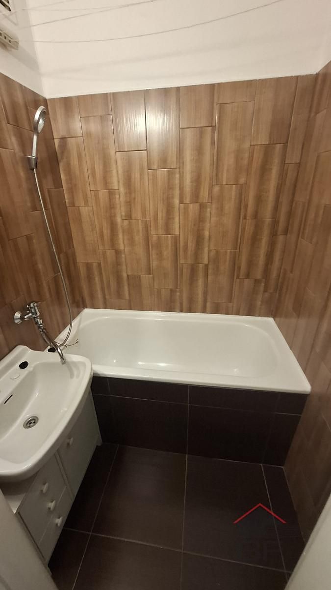 Pronájem bytu 1+1 36 m² – fotografie 2