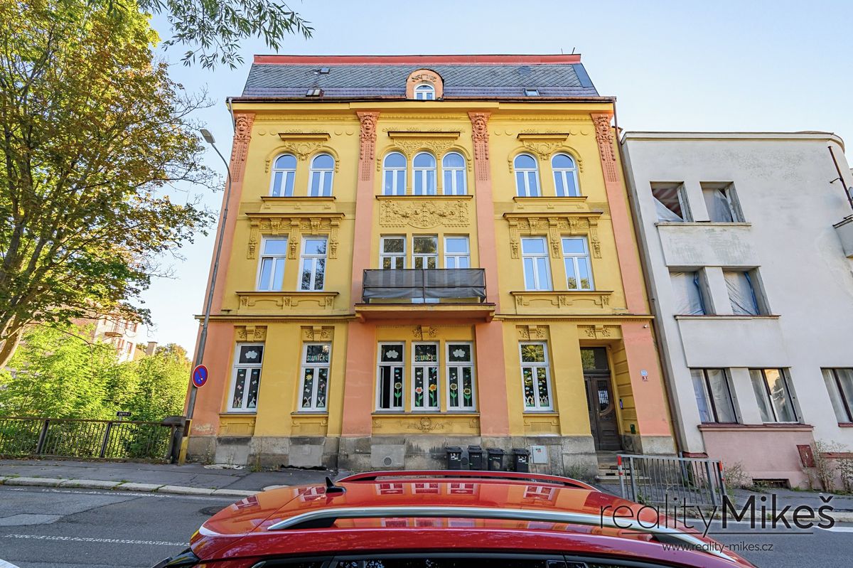 Pronájem bytu 4+1 159 m²