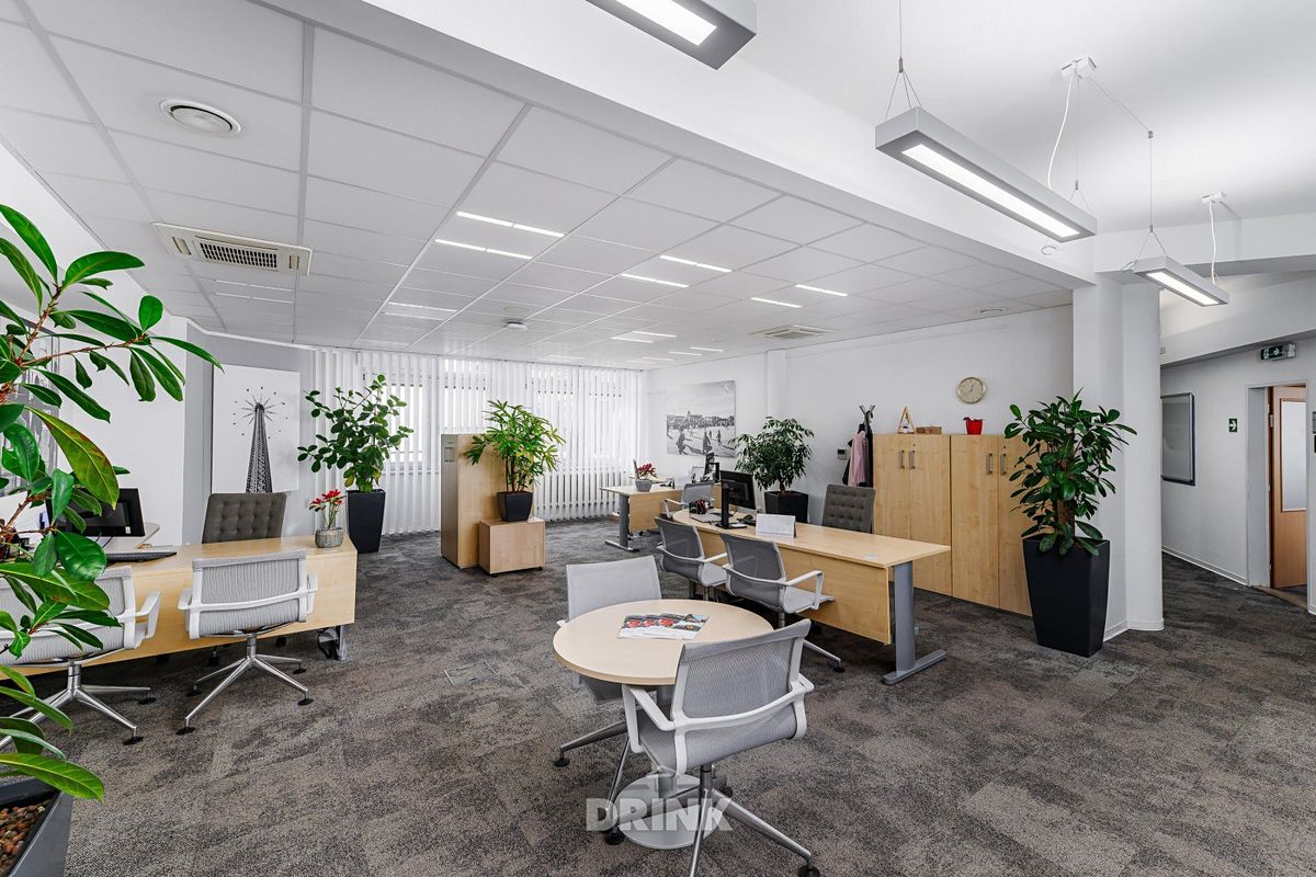 Pronájem kanceláře 66 m² – fotografie 3