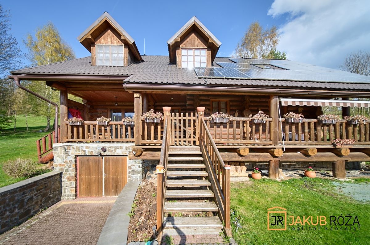Prodej chalupy 242 m², pozemek 12701 m²