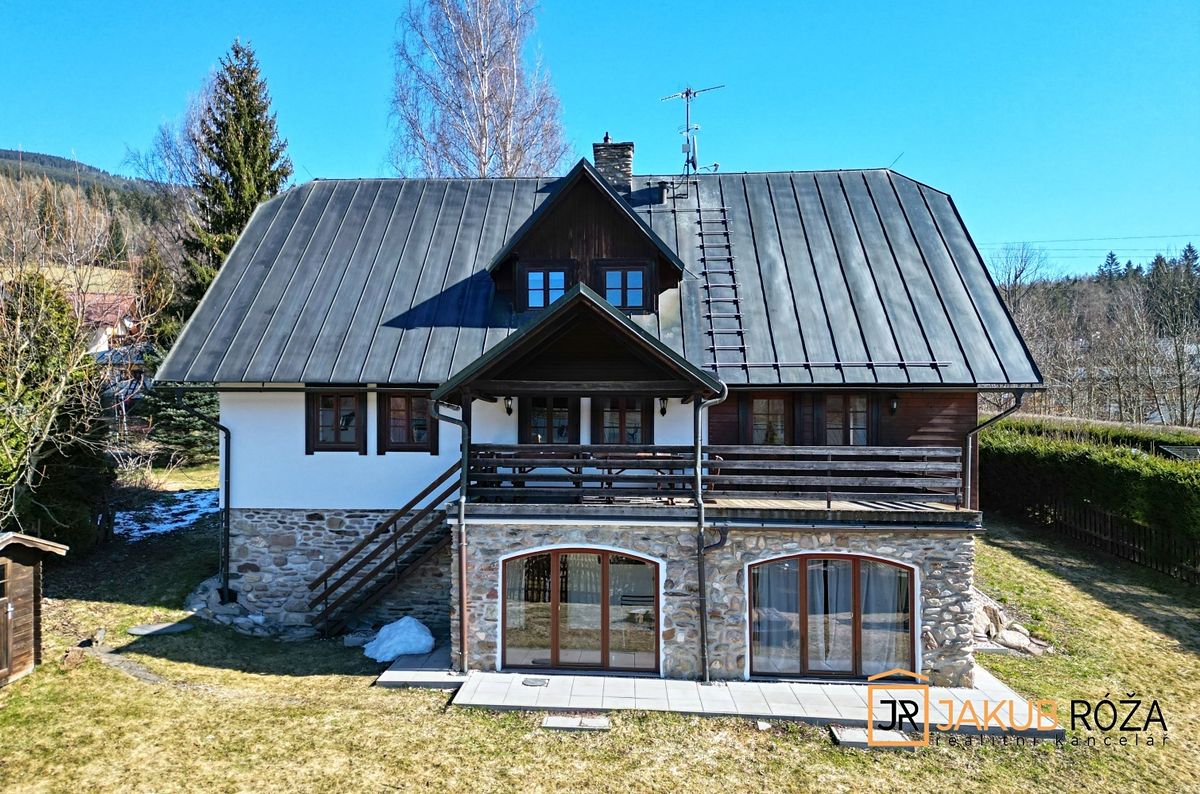 Prodej chaty 377 m², pozemek 1587 m²