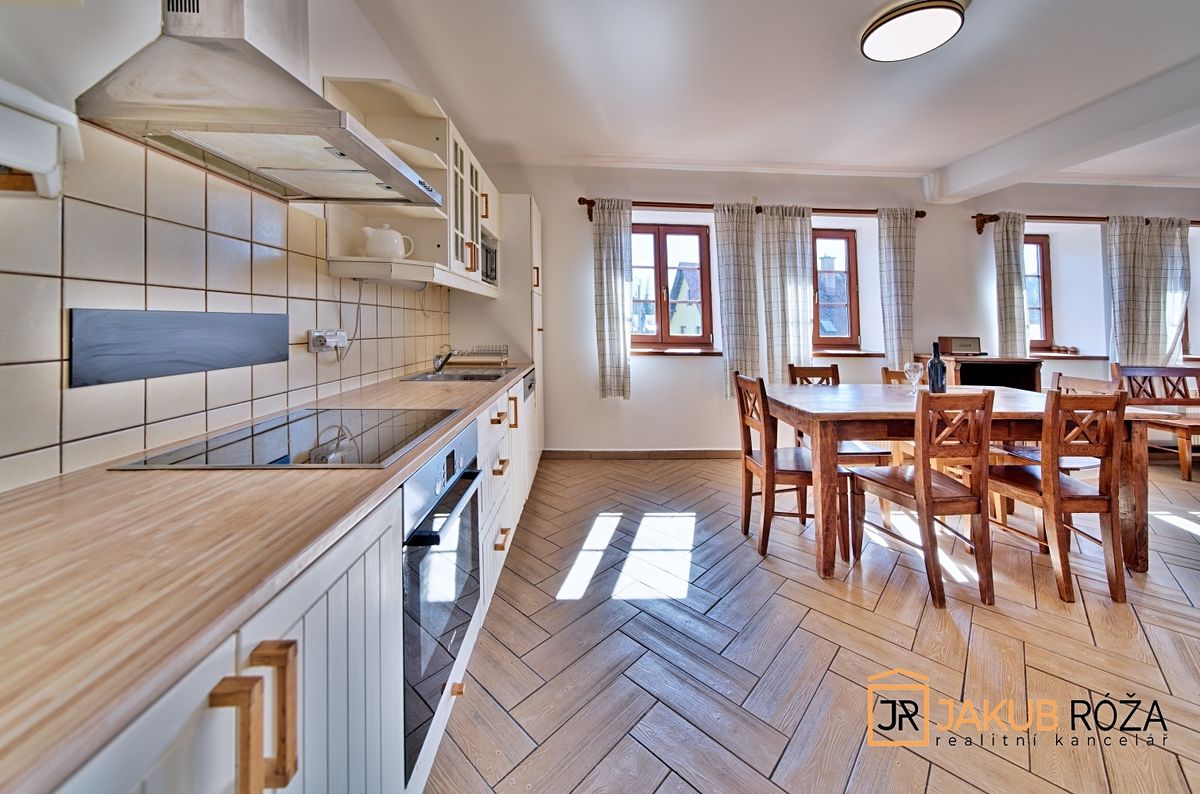 Prodej chaty 377 m², pozemek 1587 m² – fotografie 3