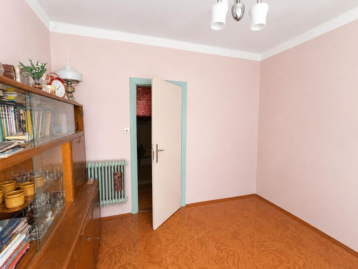 Prodej rodinného domu 64 m², pozemek 395 m² – fotografie 2