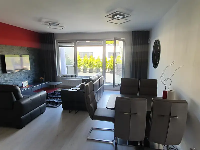 Pronájem bytu 3+kk 85 m², Praha – náhled fotky 2