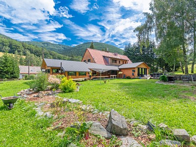 Prodej  chalupy 328 m², pozemek 1 754 m²
