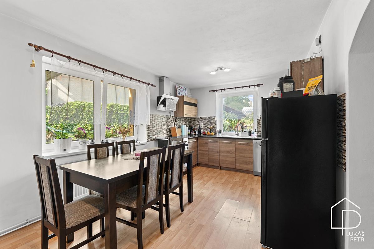 Prodej rodinného domu 112 m², pozemek 282 m² – fotografie 3