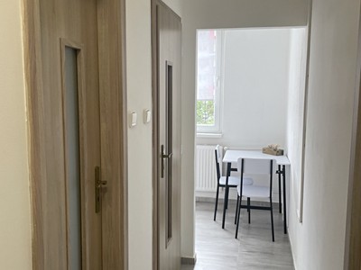 Pronájem bytu 1+1, 39 m² (2 z 9)