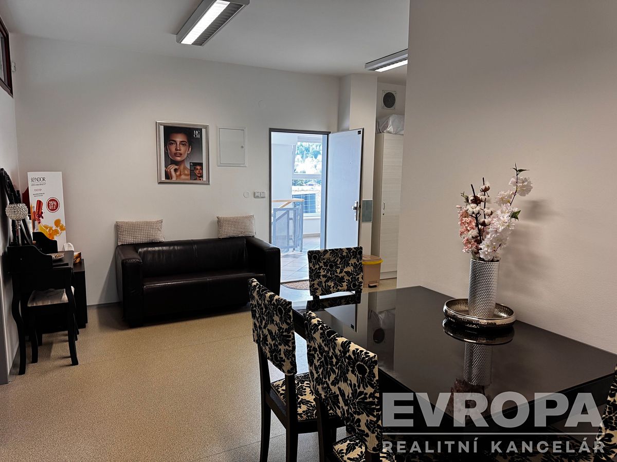 Pronájem obchodního prostoru 27 m² – fotografie 3