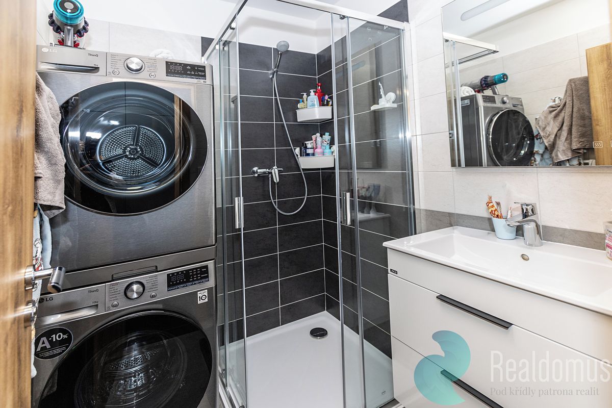 Pronájem bytu 2+1 56 m² – fotografie 4
