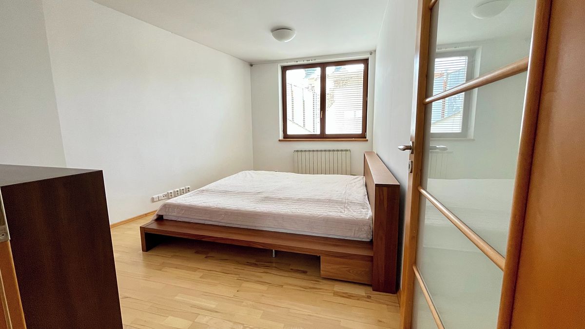 Pronájem bytu 3+kk 94 m² – fotografie 4