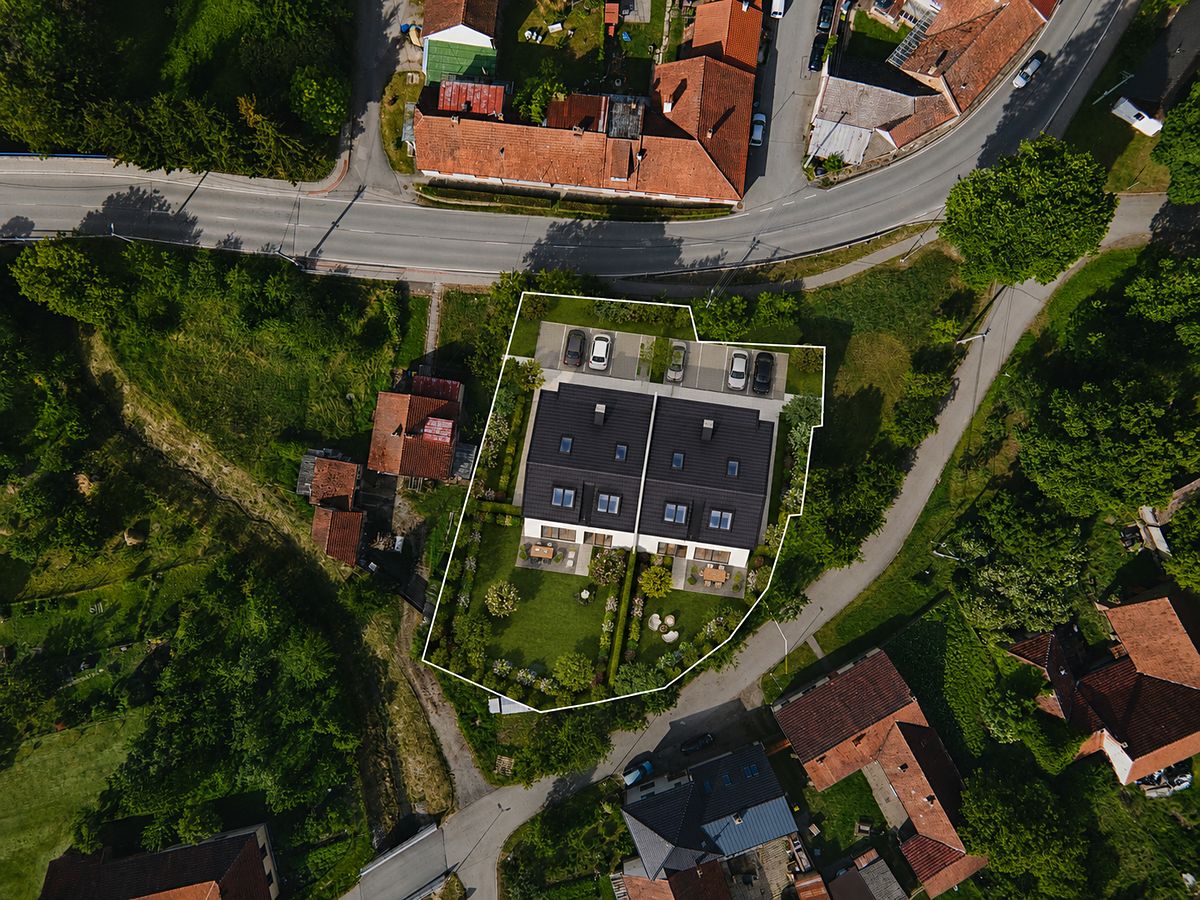 Prodej stavebního pozemku 1666 m² – fotografie 2