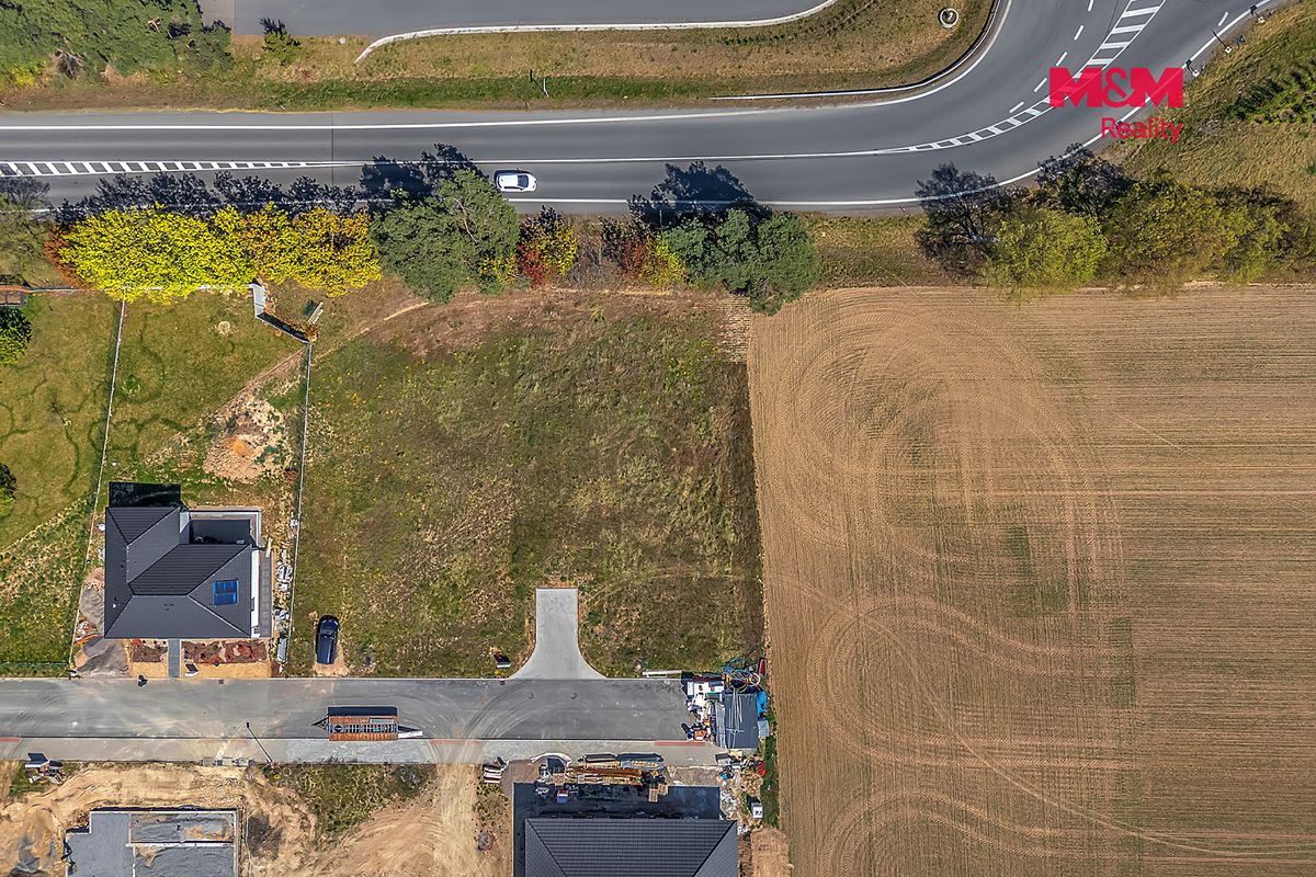 Prodej stavebního pozemku 923 m² – fotografie 3