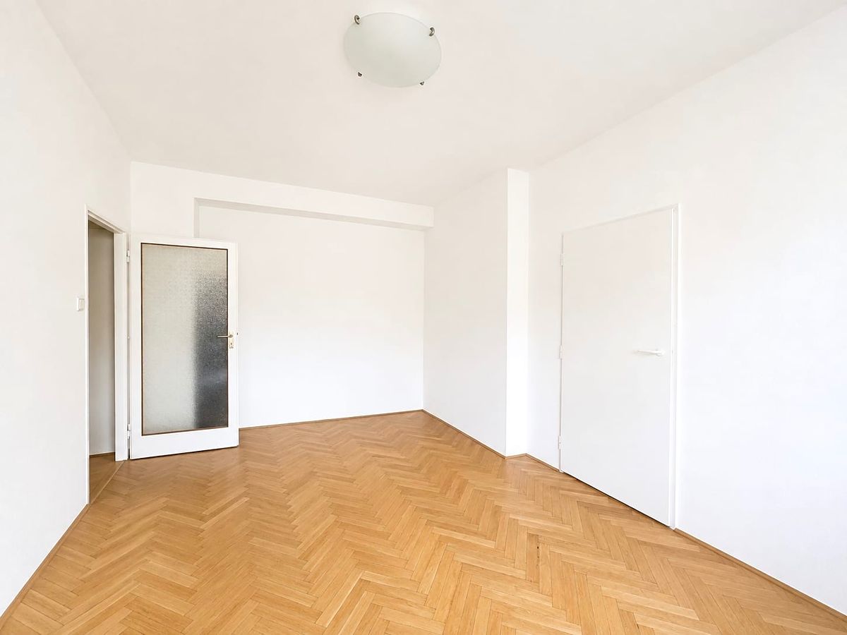 Pronájem bytu 2+kk 46 m² – fotografie 3