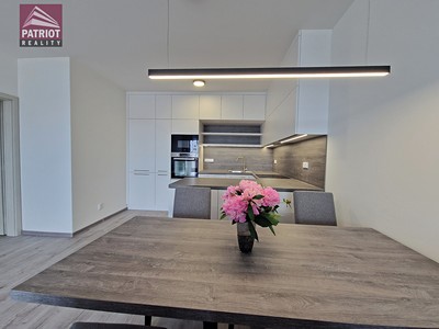 Квартира 4+kk в оренду, 126 м² (2 з 20)