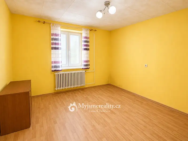 Prodej rodinného domu 190 m², pozemek 1279 m², Hodonice – náhled fotky 2