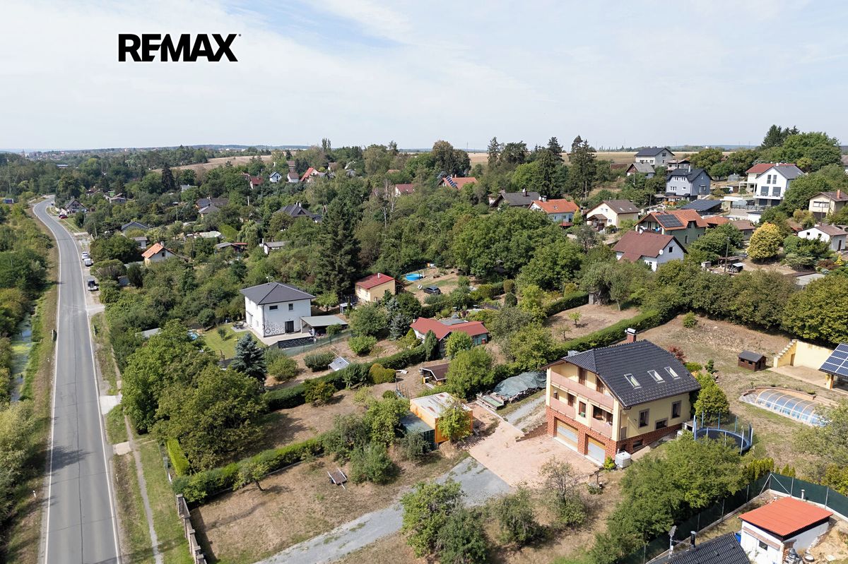 Prodej stavebního pozemku 1263 m² – fotografie 3