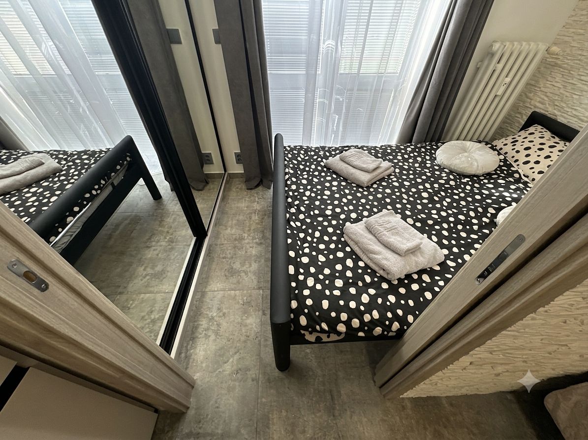 Pronájem bytu 2+kk 30 m² – fotografie 2