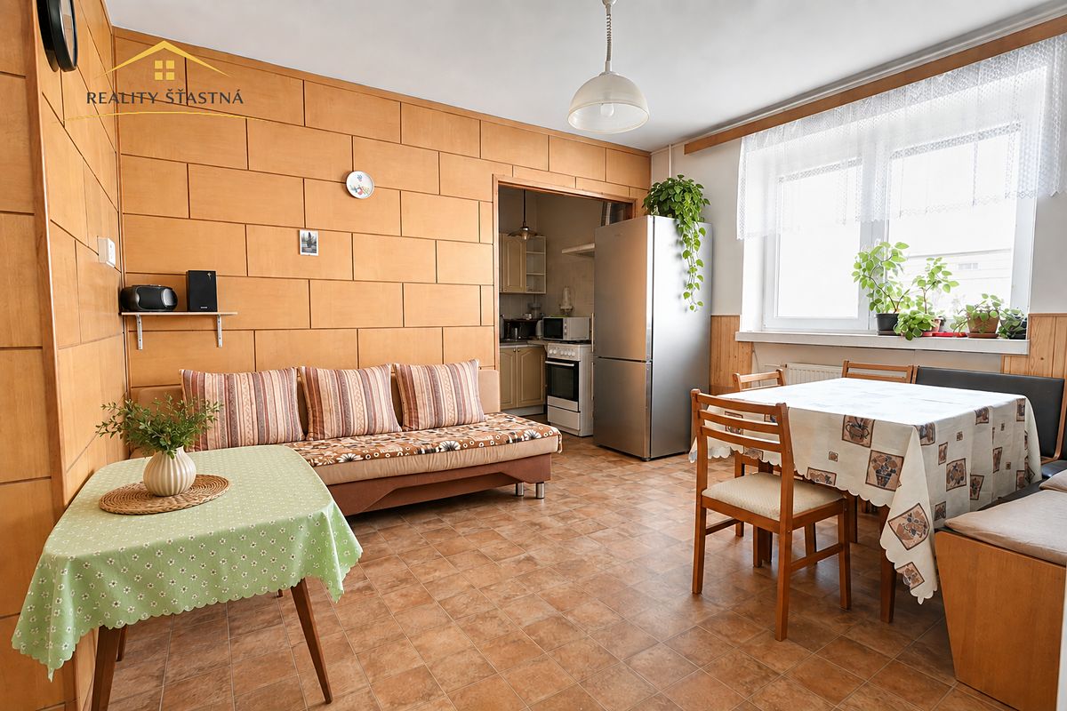 Prodej rodinného domu 192 m², pozemek 320 m² – fotografie 2