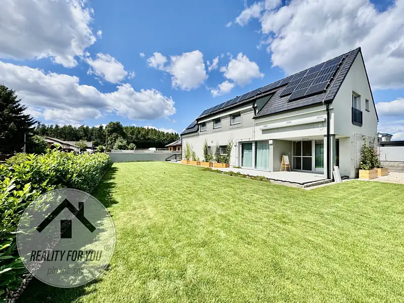 Prodej rodinného domu 240 m², pozemek 677 m², Bělá pod Bezdězem – náhled fotky 2