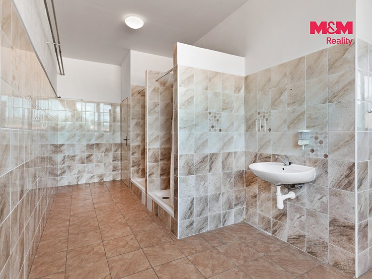 Комерційне приміщення в оренду, 4 500 м² (15 з 23)
