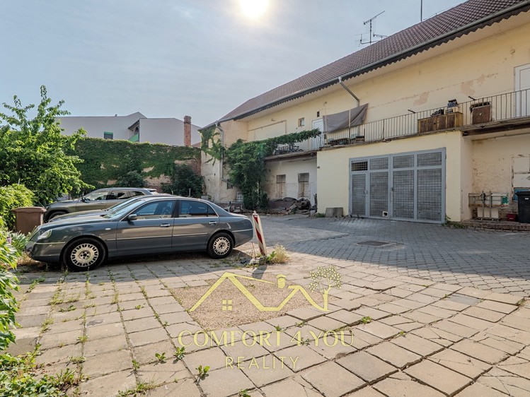 Prodej komerčního prostoru, 1 250 m² (13 z 31)