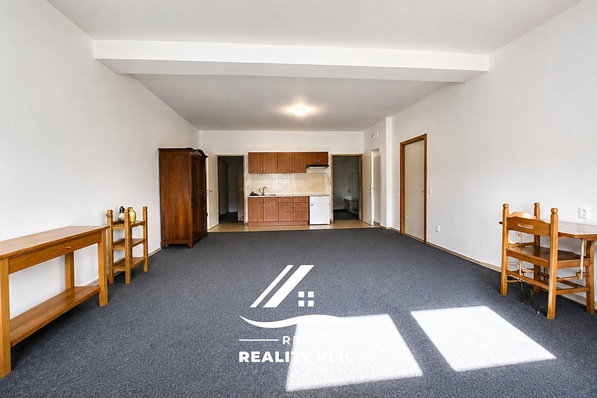 Pronájem bytu 3+1 87 m² – fotografie 4