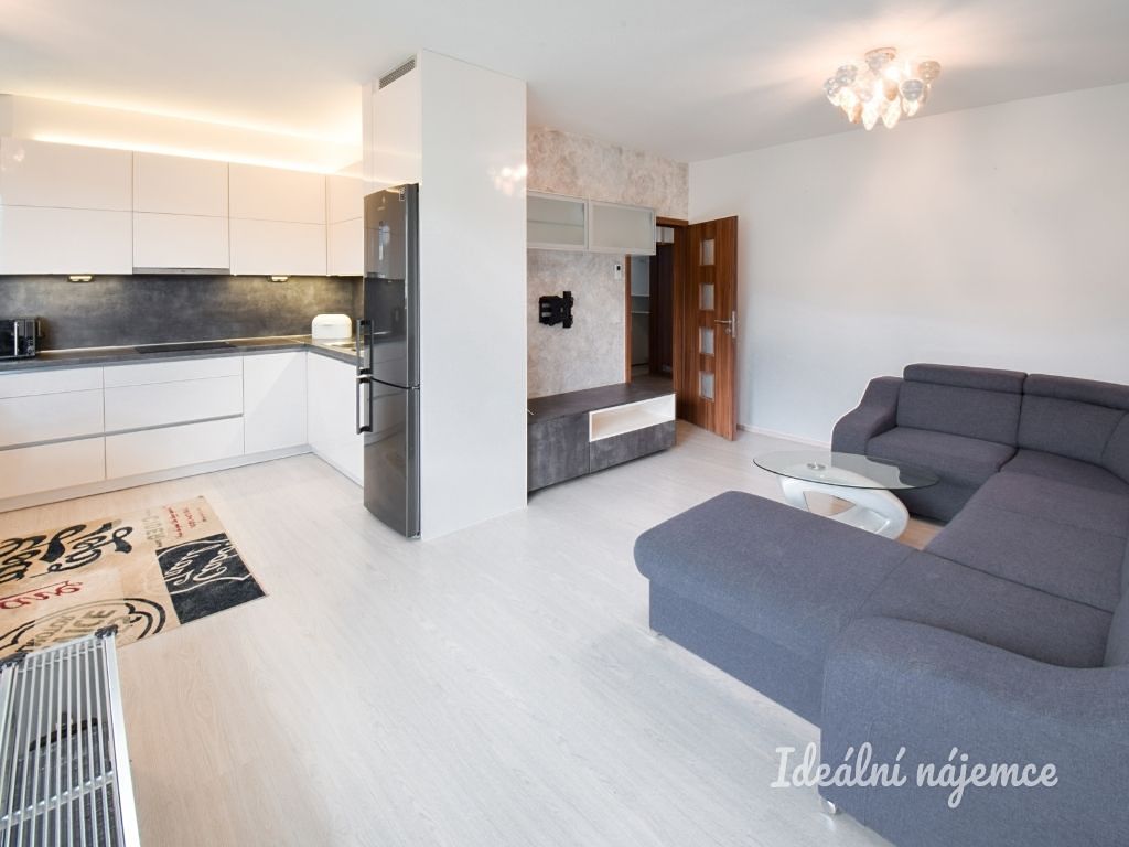 Pronájem bytu 3+kk 73 m² – fotografie 4